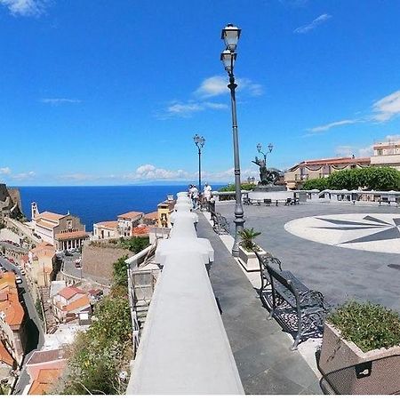Scilla Centro Exterior foto